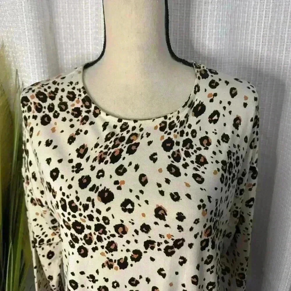 Chicos Women’s 0 US Small Long Sleeve Tunic Cheetah Animal Print Blouse Top - Picture 2 of 12